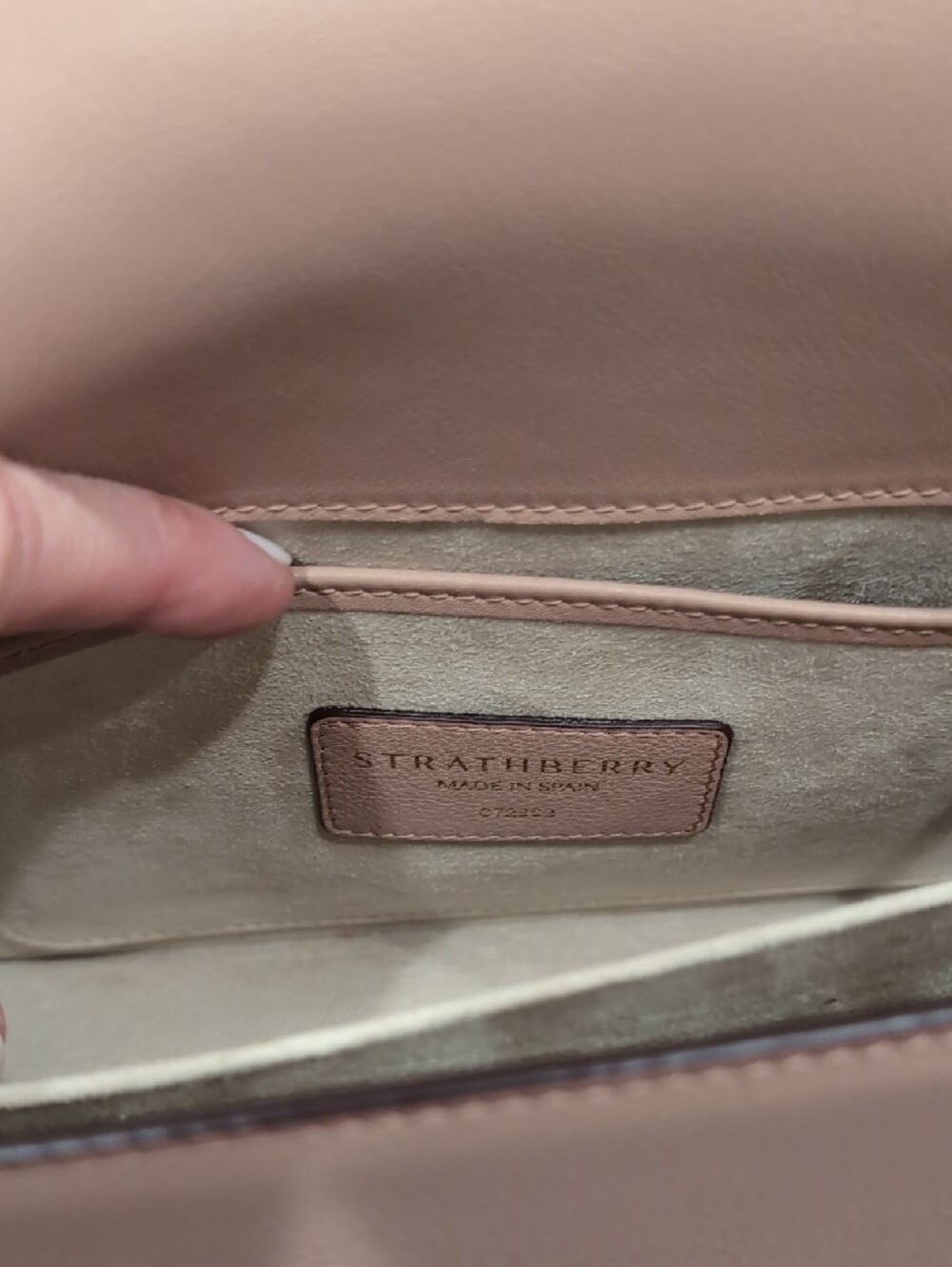 Strathberry Blush Pink Shoulder Bag with Gold Chain - Picture 5 of 7